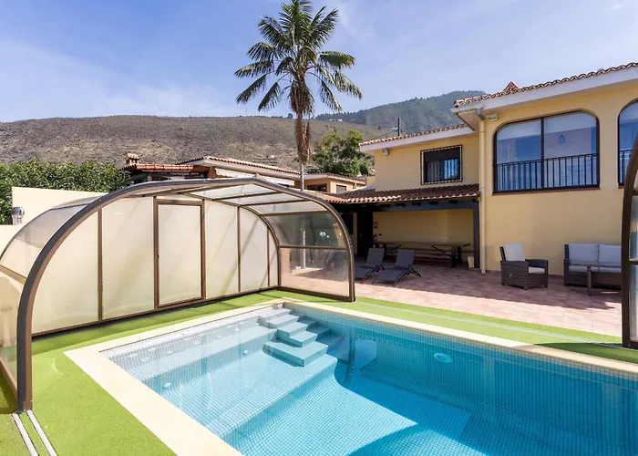 Home2book Charming Haven Bbq & Pool, *